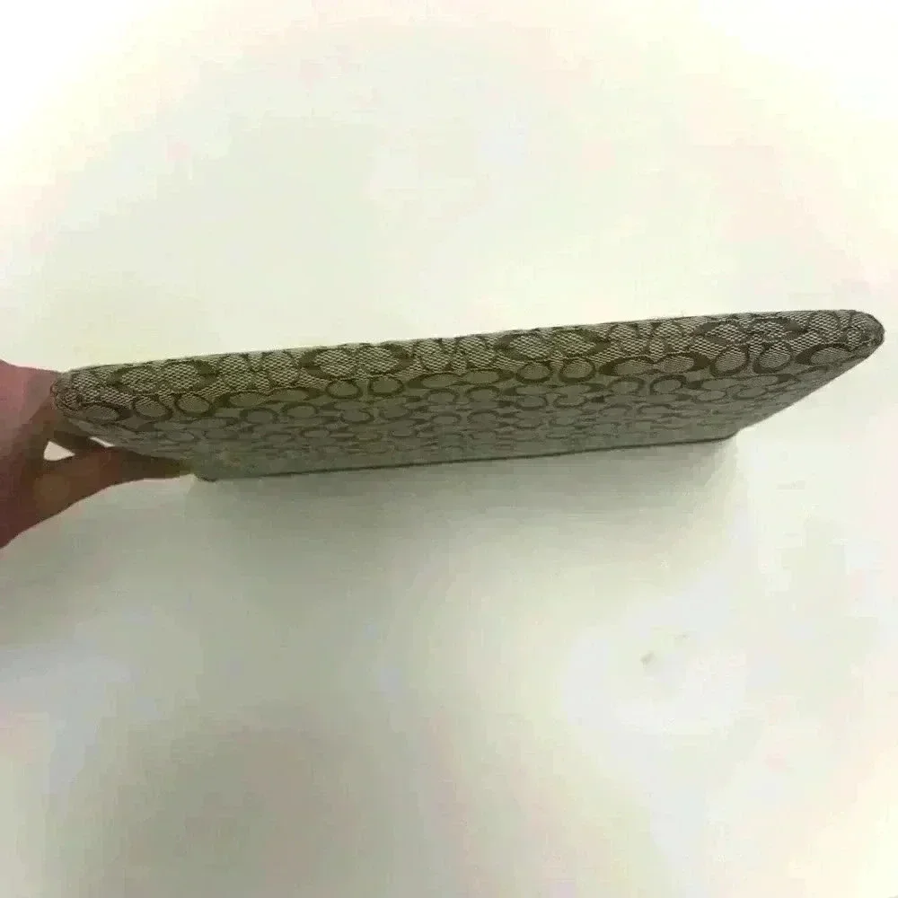 NWT Coach F61035 Khaki Signature Tablet SLV - Picture 8 of 8